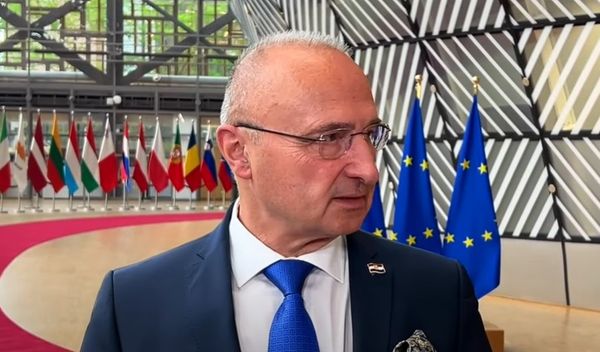 Image for Grlić Radman "poklonio" Jadransko more Nemcima