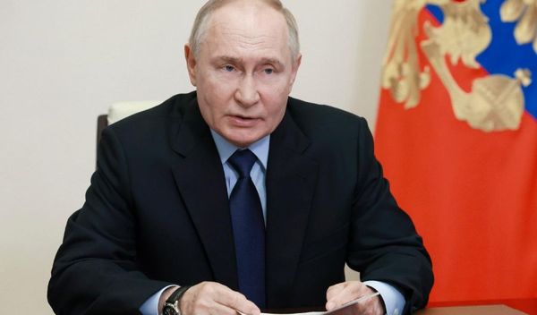 Image for Putin smenio ministra