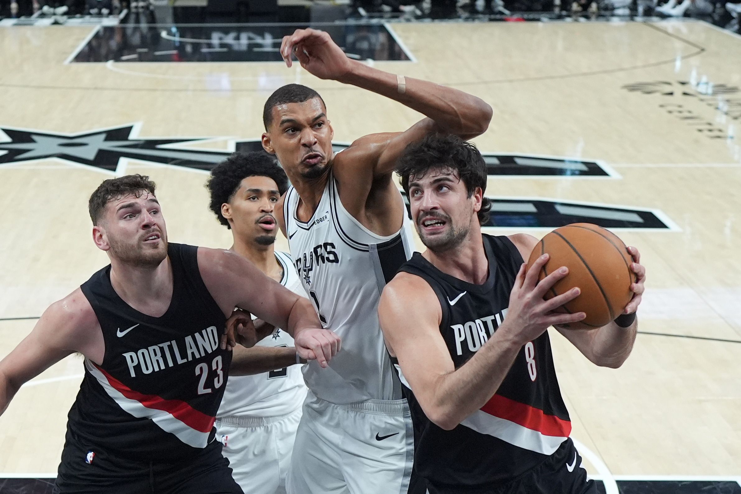 Image for Gosti bolji u drugim mečevima plej ofa