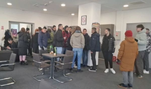 Image for Studenti ušli u zgradu SKCNS