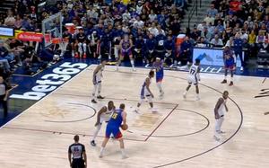 Image for Nemilosrdni Jokić ubacio 44 poena, Vestbruk pokvario slavlje Denvera (video)