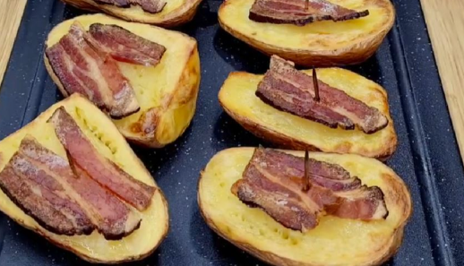 Image for Krompir u "gaćama": Ovo je najbolji recept za čuveno starinsko srpsko