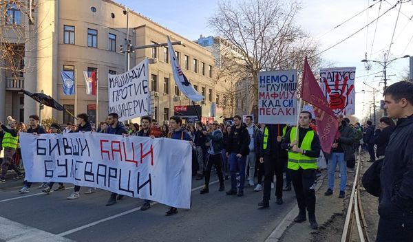 Image for Kolona kod Pravnog ka Slaviji