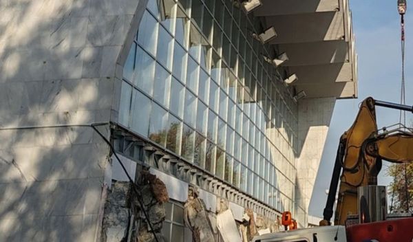 Image for Istina o padu nadstrešnice