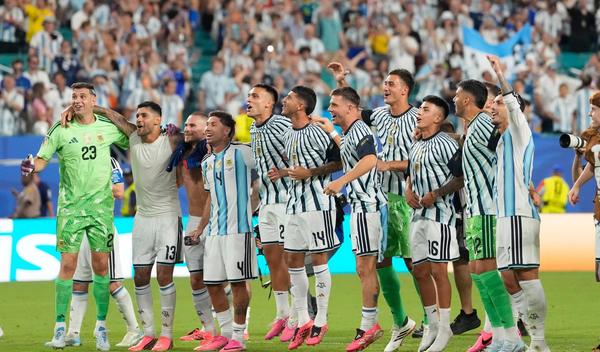 Težak put za vladajućeg šampiona: Slavlje Argentinaca