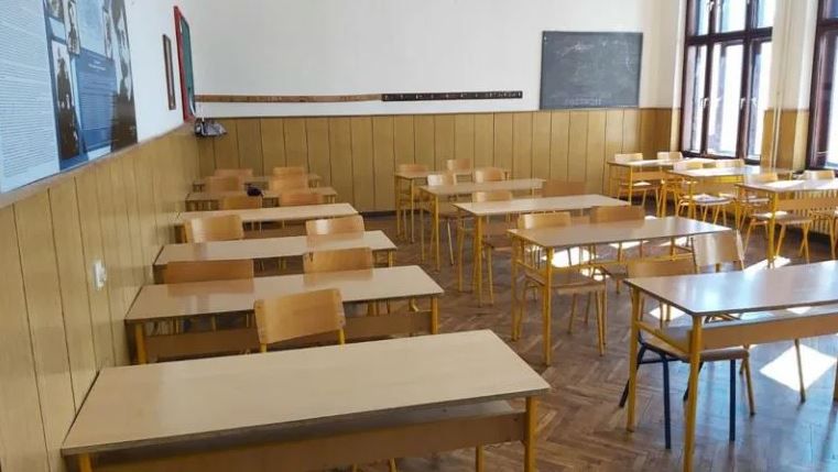 Image for Ugrožena školska godina