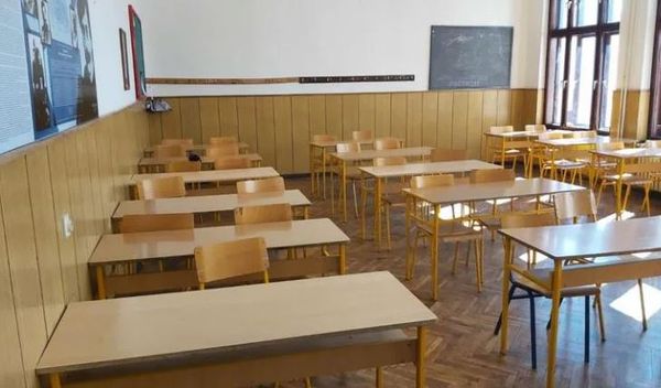 Image for Ugrožena školska godina