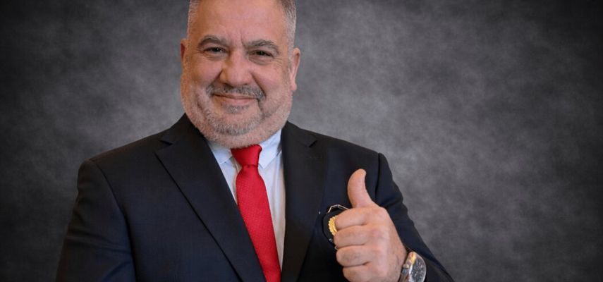 Prema navodima televizije NOVA, ubistvo je prijavio radnik zaposlen u kući Bineva