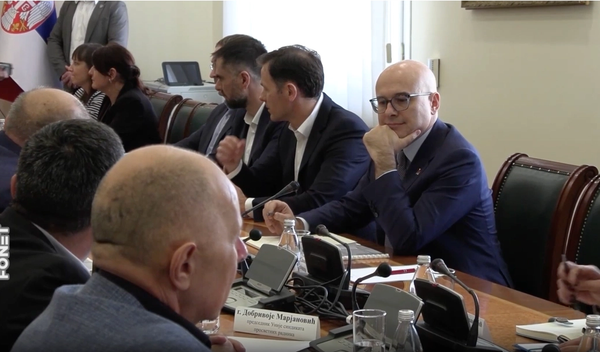 Image for Dva povećanja za prosvetare