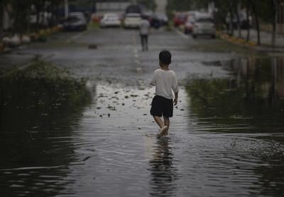Poplave su naročito pogodile region Guangsi, a meteorolozi upozoravaju na nove pljuskove u narednim danima