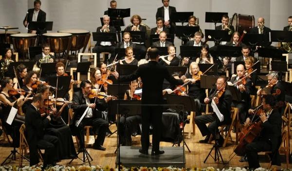 Image for Večeras otvaranje 57. BEMUS, u Kolarčevoj zadužbini Beogradska filharmonija sa Strahinjom Mitrovićem