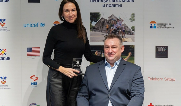 Image for Plaketom Sportskog saveza osoba sa invaliditetom odlikovan Telekom Srbija