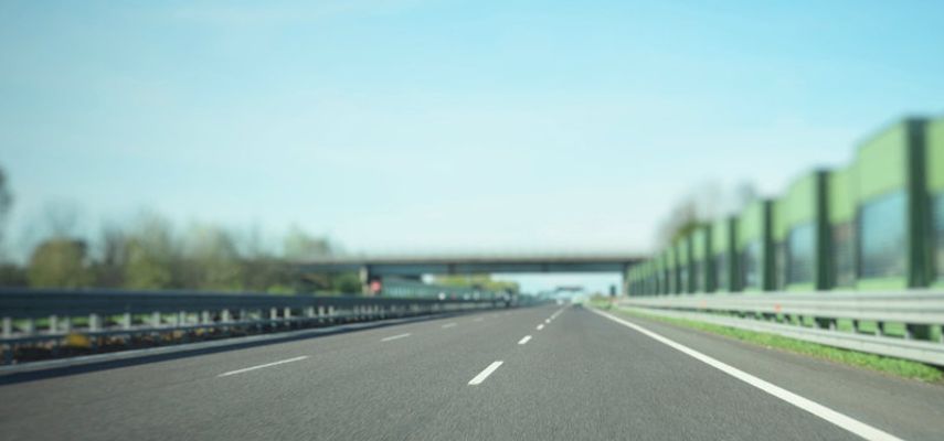 Na auto-putevima u Srbiji jutros nema zadržavanja na naplatnim stanicama, dok se tokom dana očekuju promenljivi vremenski uslovi koji bi mogli da otežaju odvijanje saobraćaja