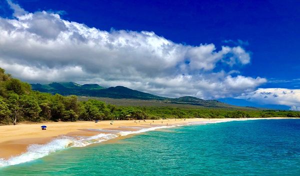 Image for Rat na Bliskom istoku menja odredišta turista: Raste interesovanje za Evropu i Majorku