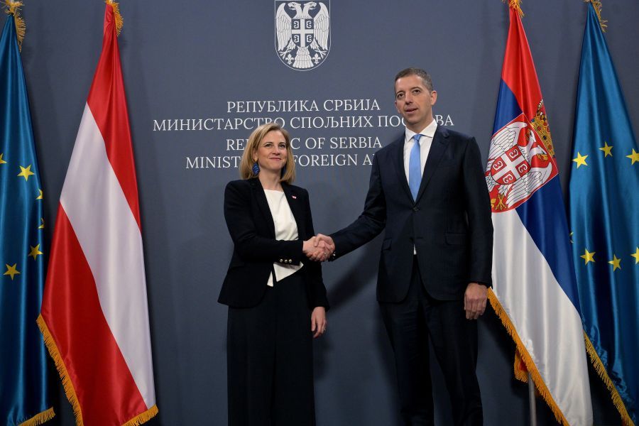 Image for Mešanje u odnose u Srbiji