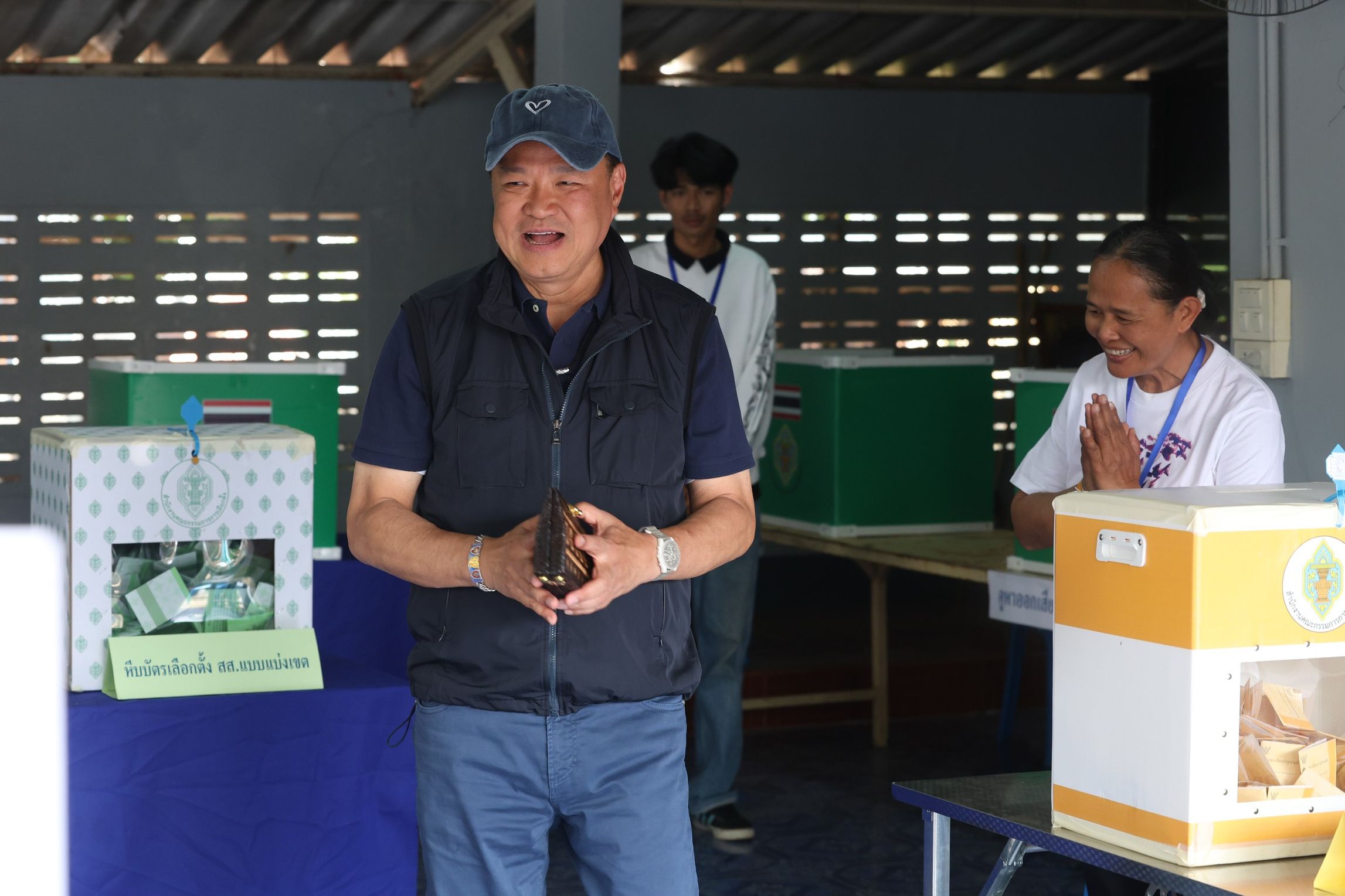 Image for Tri vodeće partije se bore za vlast