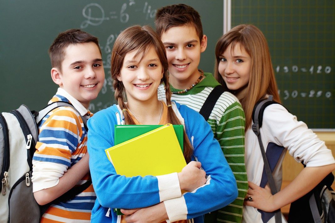 Učenici će prvog dana od 12.00 do 14.00 časova polagati test iz matematike, dok će u subotu od 9.00 do 11.00 časova polagati srpski