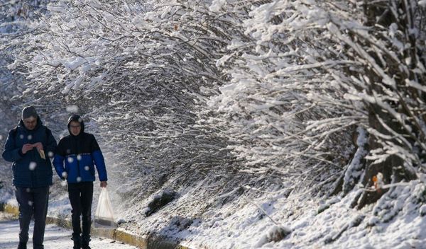 Image for Oblačno, ponegde slab sneg