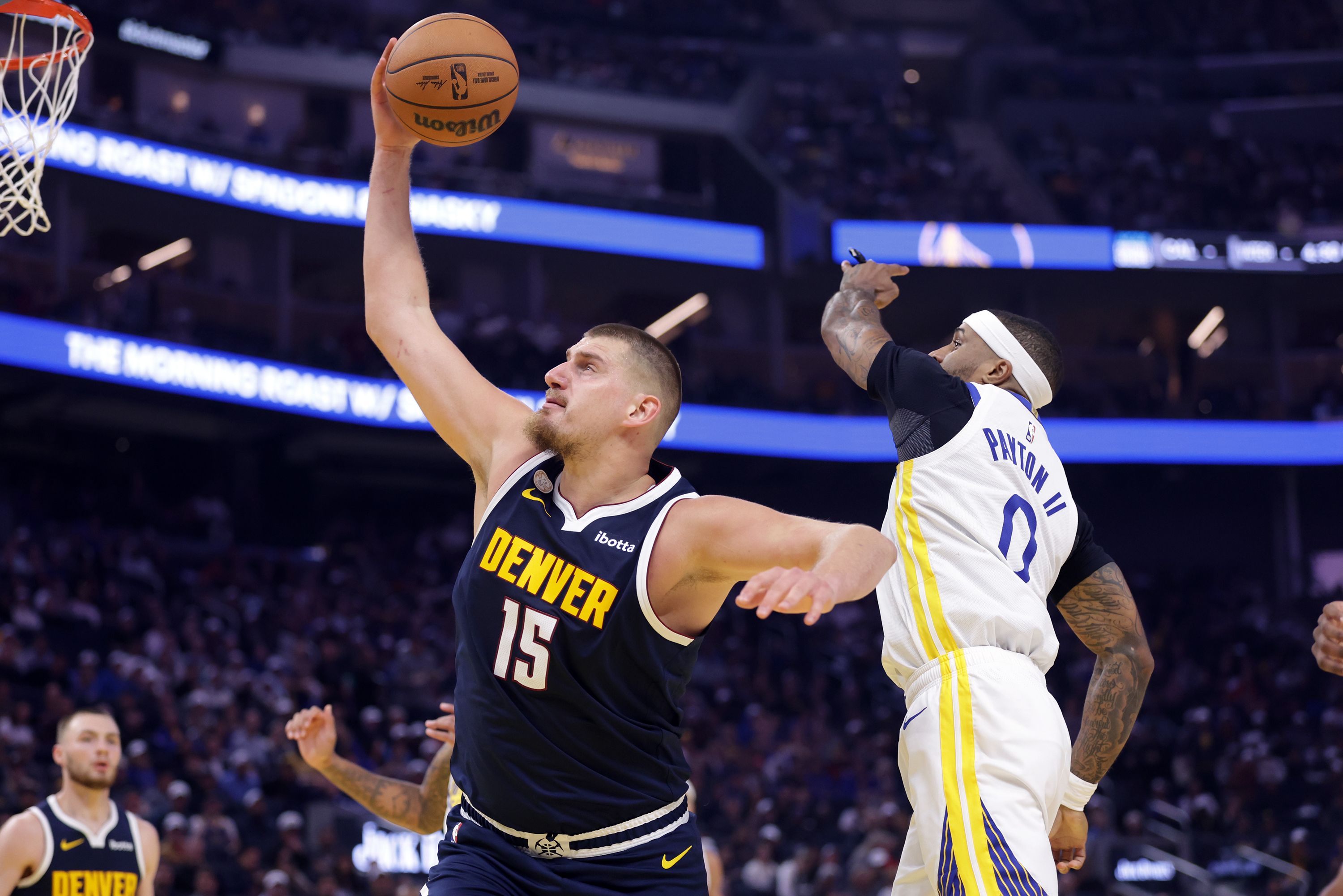 Image for Tripl-dabl Jokića u porazu Denvera od Golden Stejta (video)