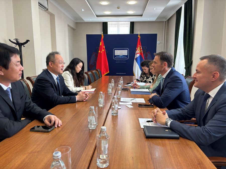 Image for Kinezi grade i EKSPO i Metro