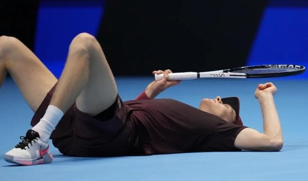 Image for Siner pobedio Alkarasa i odbranio titulu na završnom ATP turniru u Torinu