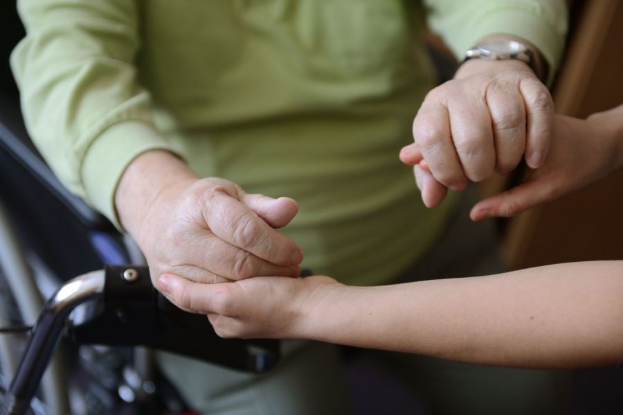 Image for Preko pet miliona treba tuđu negu