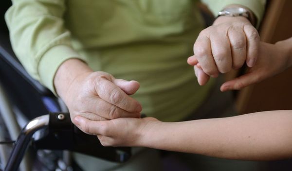 Image for Preko pet miliona treba tuđu negu