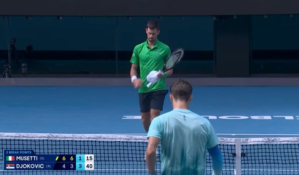 Image for Đoković u polufinalu, Muzeti vodio 2:0 u setovima pa predao meč