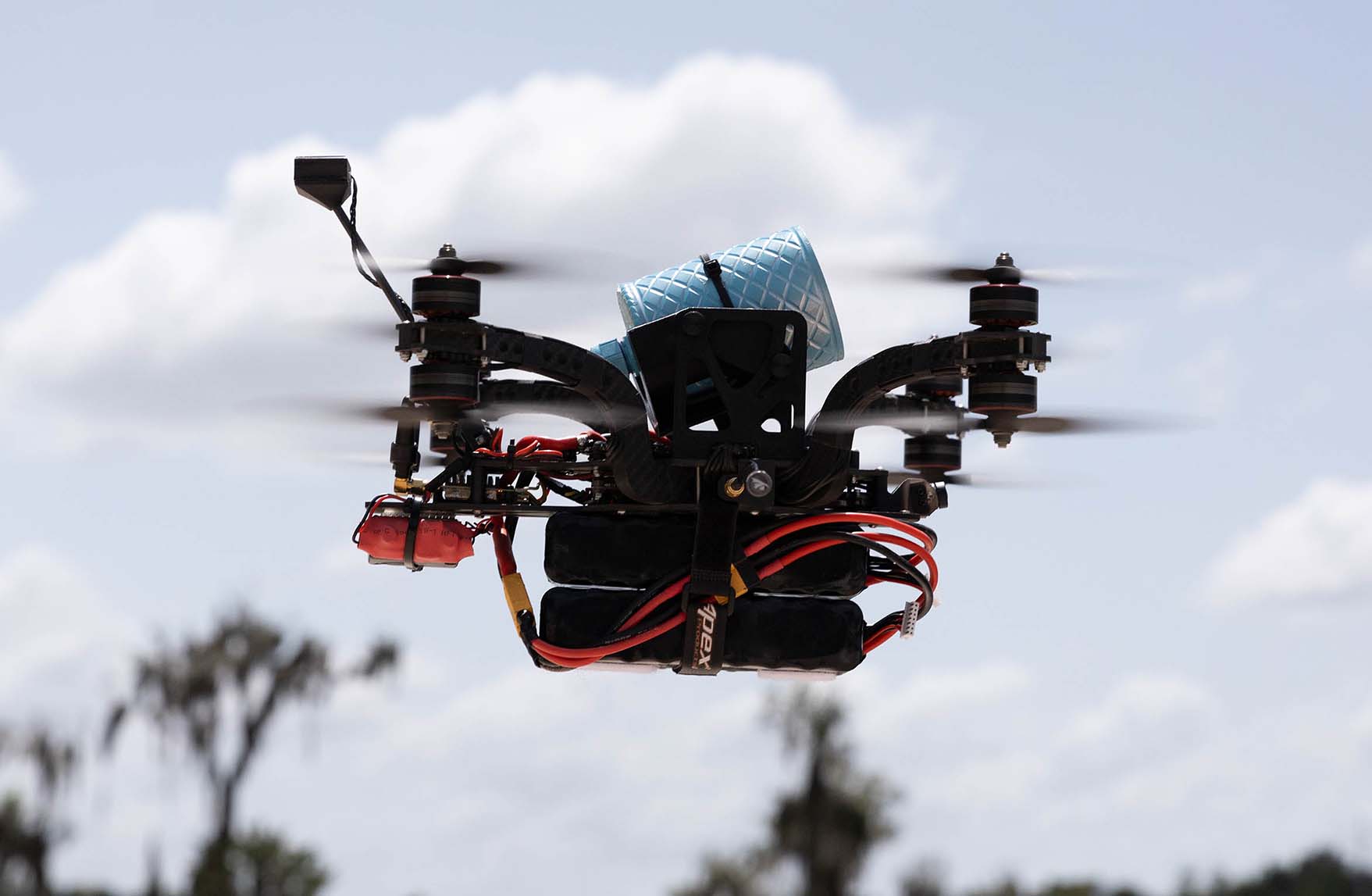 Akcije su počele trgovanje po ceni od 23,01 dolar, iznad ponuđenih 20 dolara, nakon što je kompanija prodala 16 miliona akcija i prikupila 320 miliona dolara u inicijalnoj javnoj ponudi