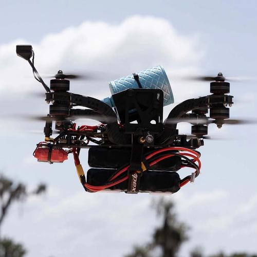 Akcije su počele trgovanje po ceni od 23,01 dolar, iznad ponuđenih 20 dolara, nakon što je kompanija prodala 16 miliona akcija i prikupila 320 miliona dolara u inicijalnoj javnoj ponudi