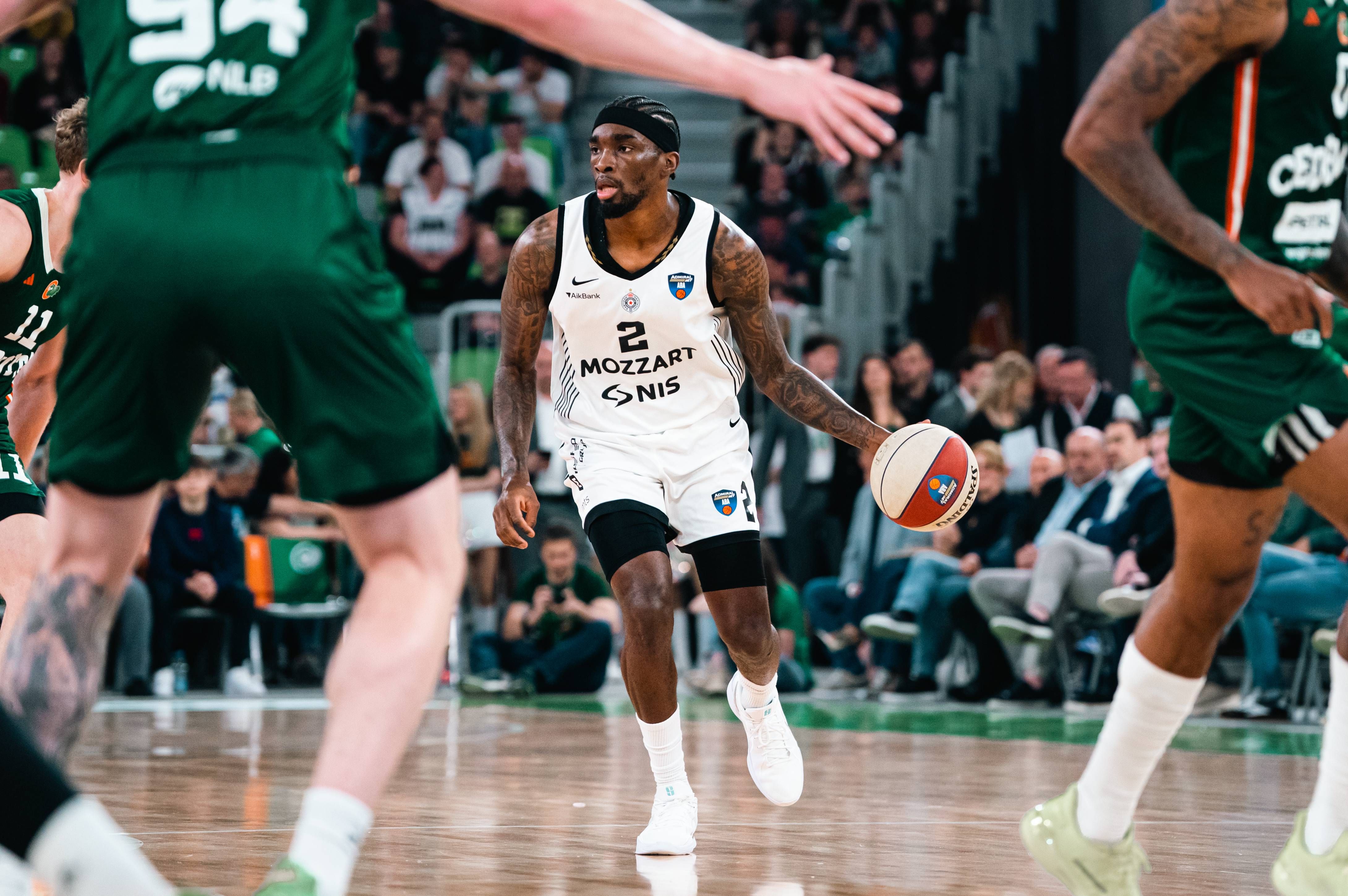 Image for Probuđeni Milton vodio Partizan