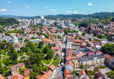 Image for Četrnaestogodišnja devojčica izbola nožem dve drugarice