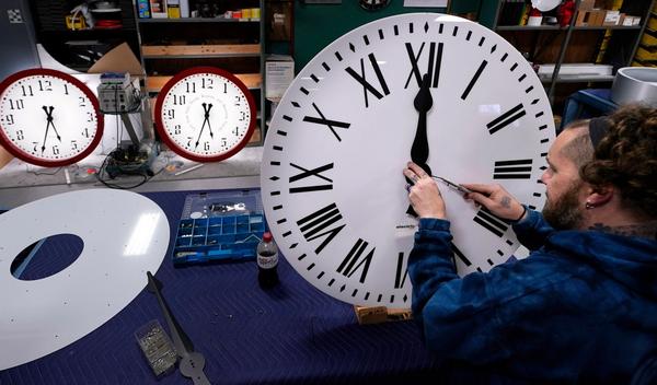 Image for Sukob zbog pomeranja časovnika