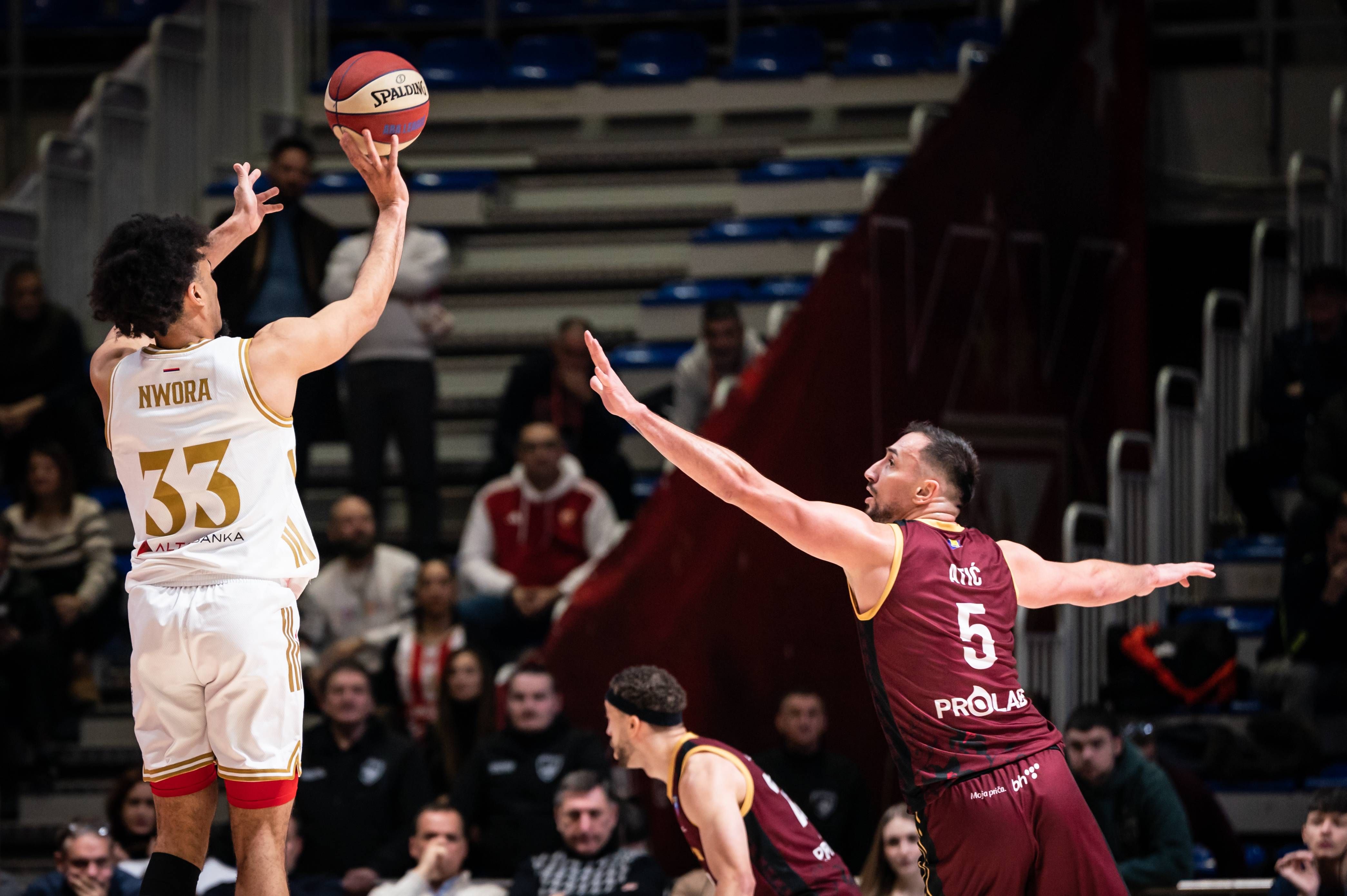 Image for Košarkaši Zvezde pobedili Bosnu (video)