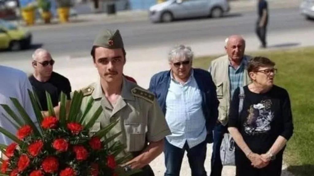 Istarska policija podneće optužni predlog protiv maloletnika koji je u ponedeljak u Puli, odeven u oficirsku uniformu JNA, položio venac na bistu Josipa Broza Tita