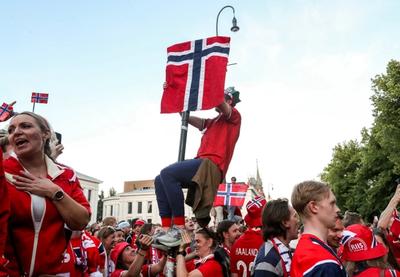 Norveški navijači slave pobedu nad Obalom Slonovače