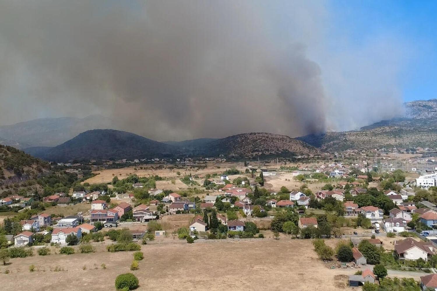 Image for Požari širom Crne Gore