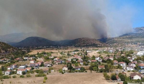 Image for Požari širom Crne Gore