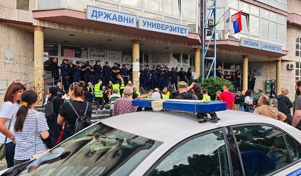 Image for Skup građana ispred DUNP-a