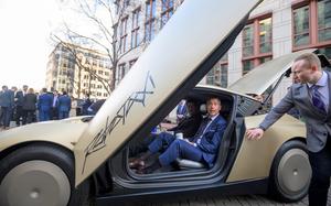 Image for Tesla pod istragom zbog autonomnih vozila