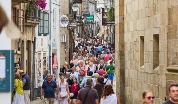 Image for Španija ukida više od 50.000 turističkih apartmana kako bi suzbila masovni turizam