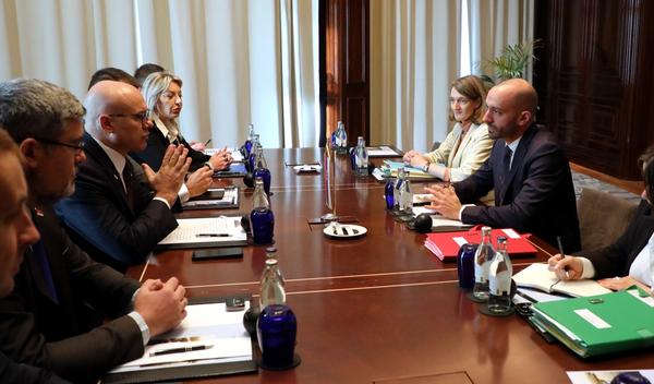 Slika premijera i hadada