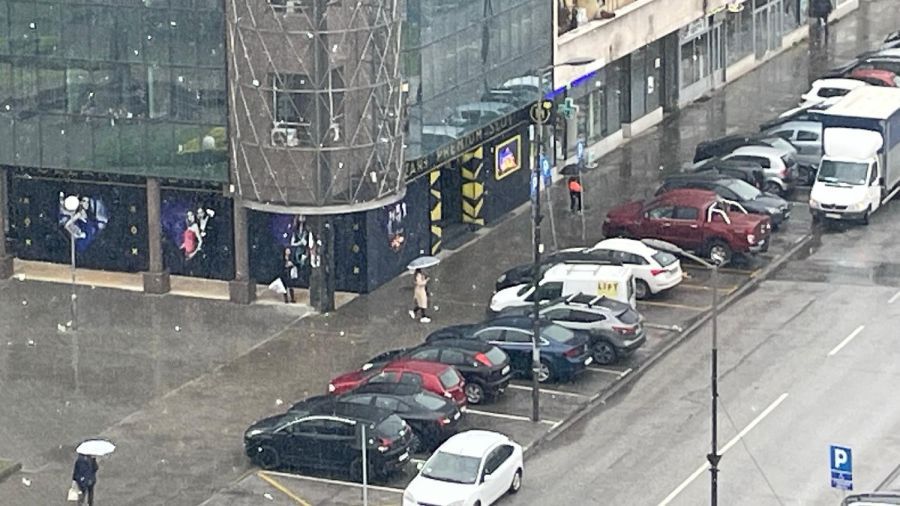 Image for Oblačno i hladno, sneg na jugu