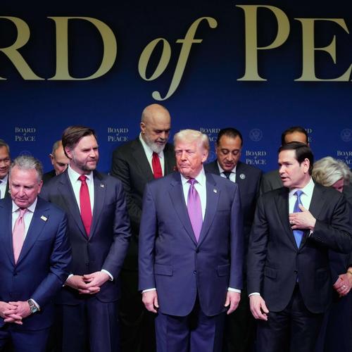 Image for Tramp okupio članove Odbora za mir