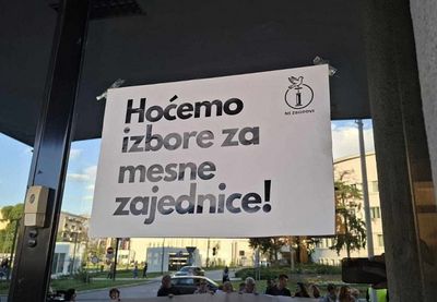 Image for Blokada 30 raskrsnica u Novom Sadu