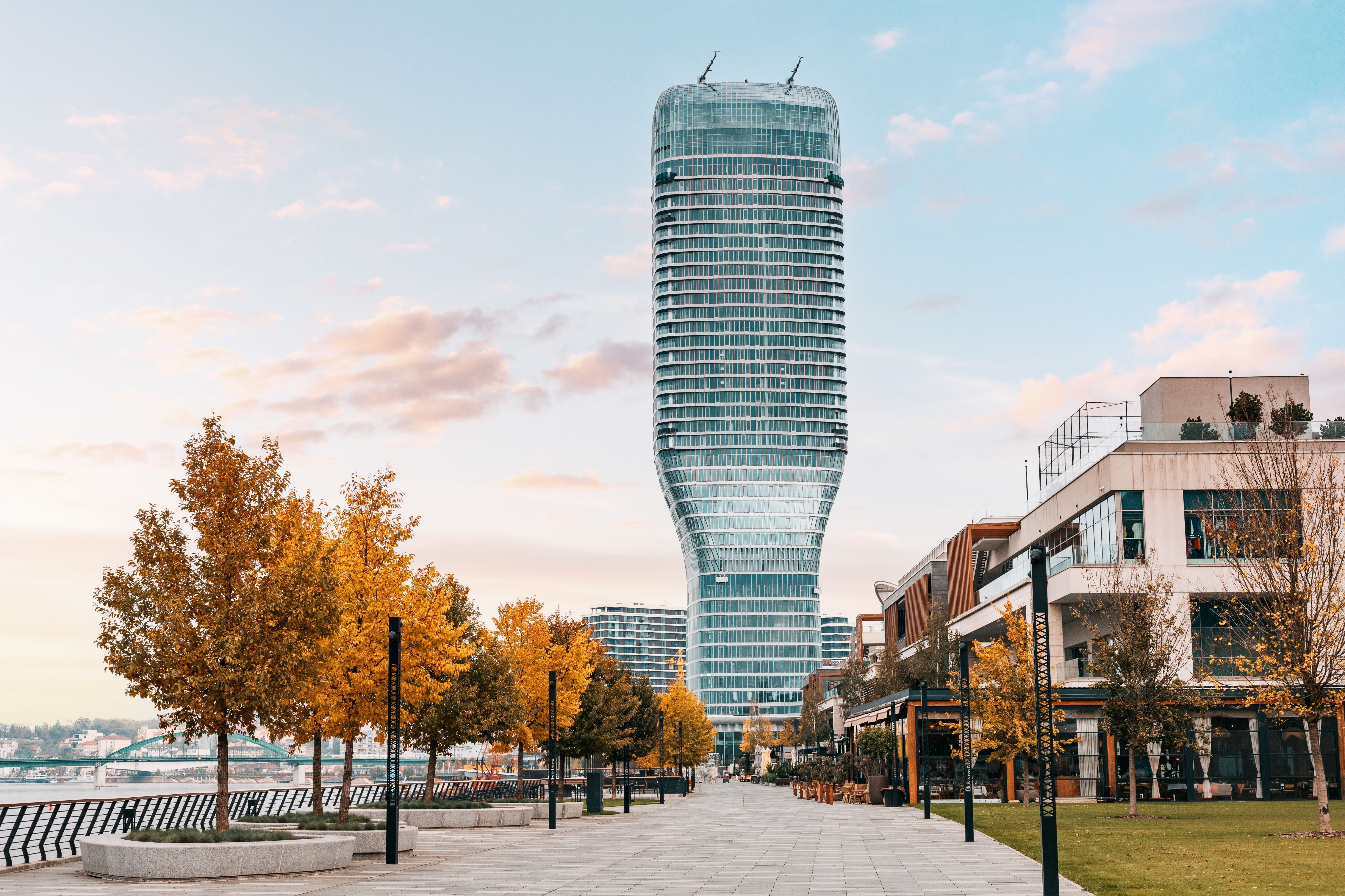 Image for Prepodne sunčano, poslepodne kiša, do 17 stepeni