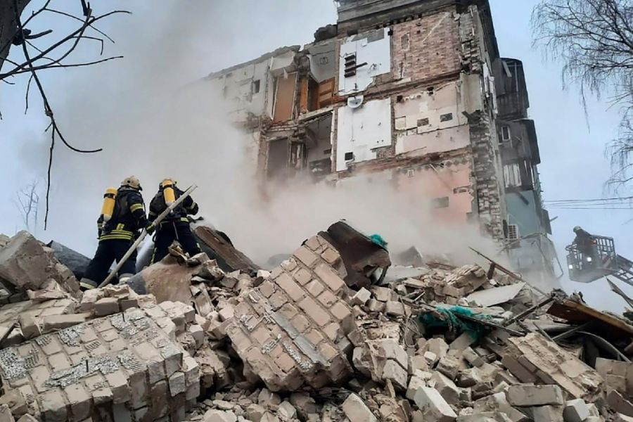 Image for Najmanje 16 žrtava