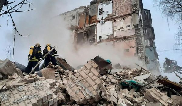 Image for Najmanje 16 žrtava