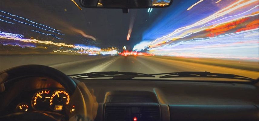 Pojačan intenzitet saobraćaja može se očekivati i ovog vikenda, a duga putovanja u letnjim mesecima uvek su zahtevna i nose dodatne opasnosti, upozorava AMSS