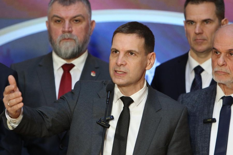 Image for Vučić pretvorio dekanku u metu